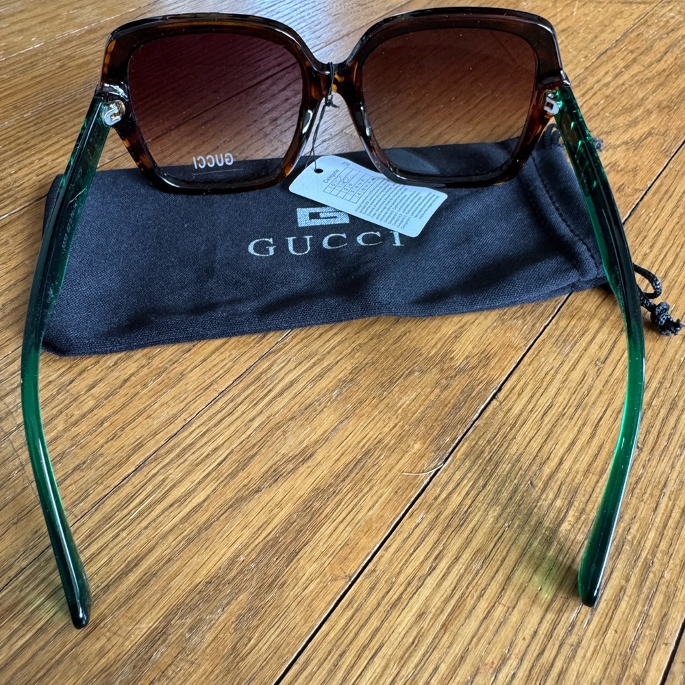 Designer style sunglasses NWT - Picture 4 of 5